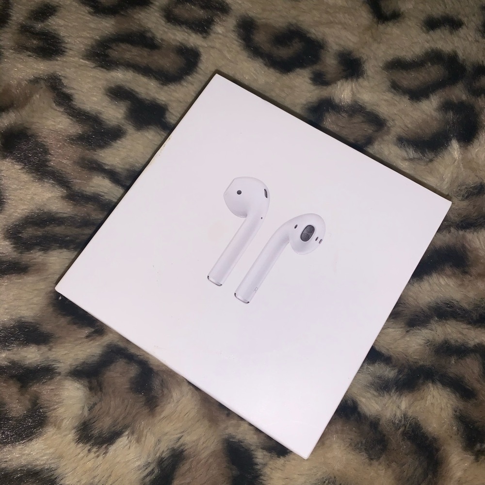 🌟AirPod Box🌟 - Picture 2 of 4